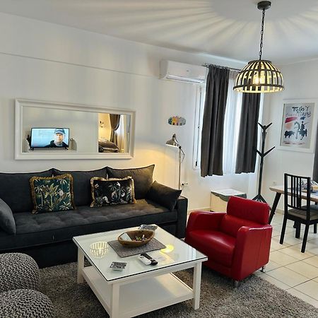 Gianna'S Apartment Central Aigio Cozy And Shining エクステリア 写真