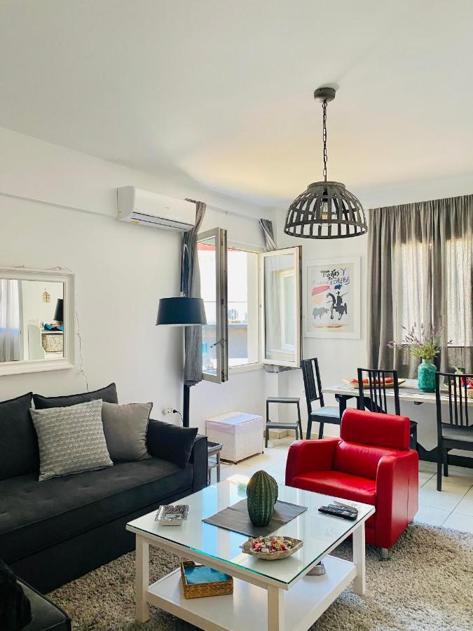 Gianna'S Apartment Central Aigio Cozy And Shining エクステリア 写真