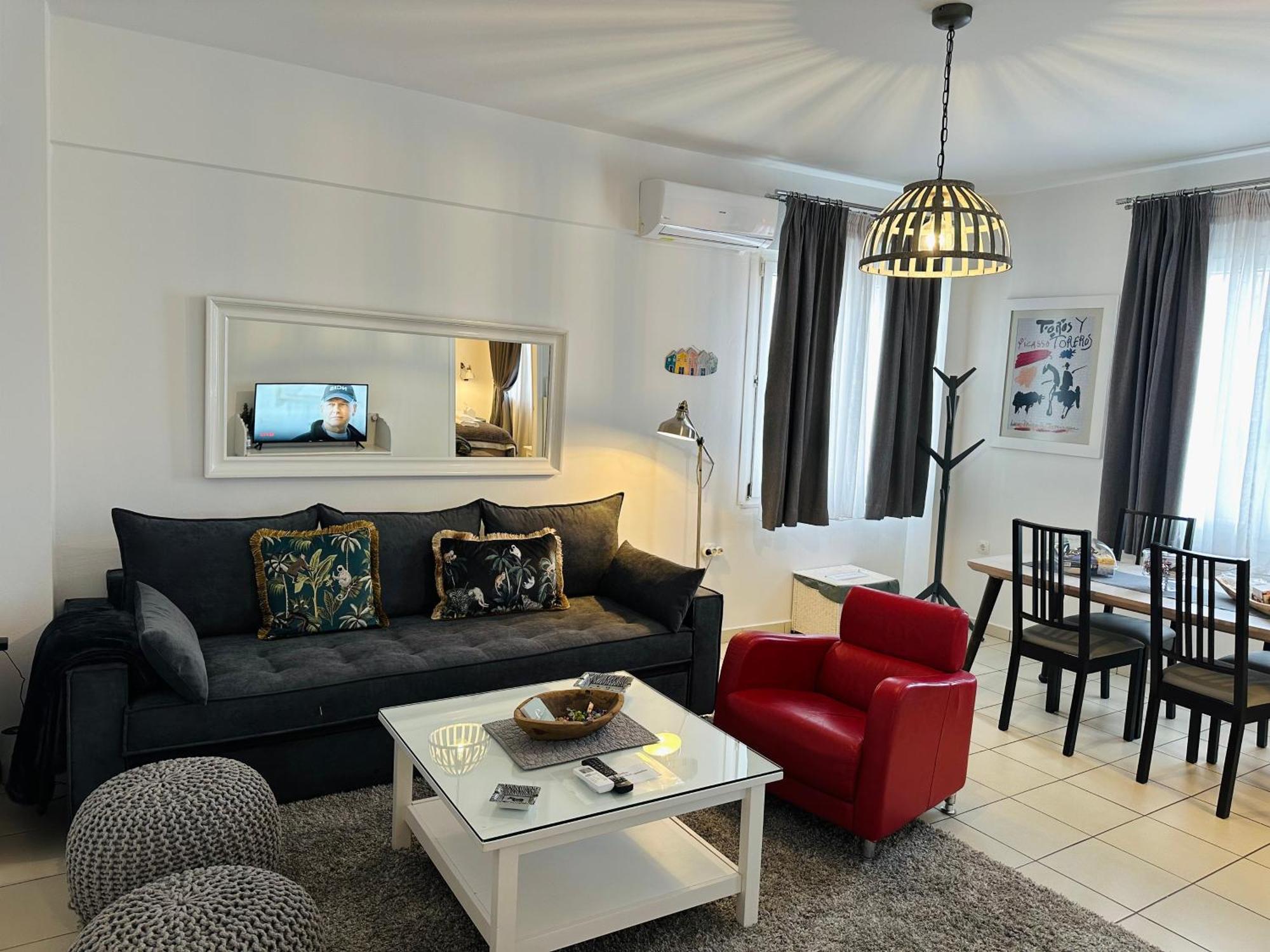 Gianna'S Apartment Central Aigio Cozy And Shining エクステリア 写真