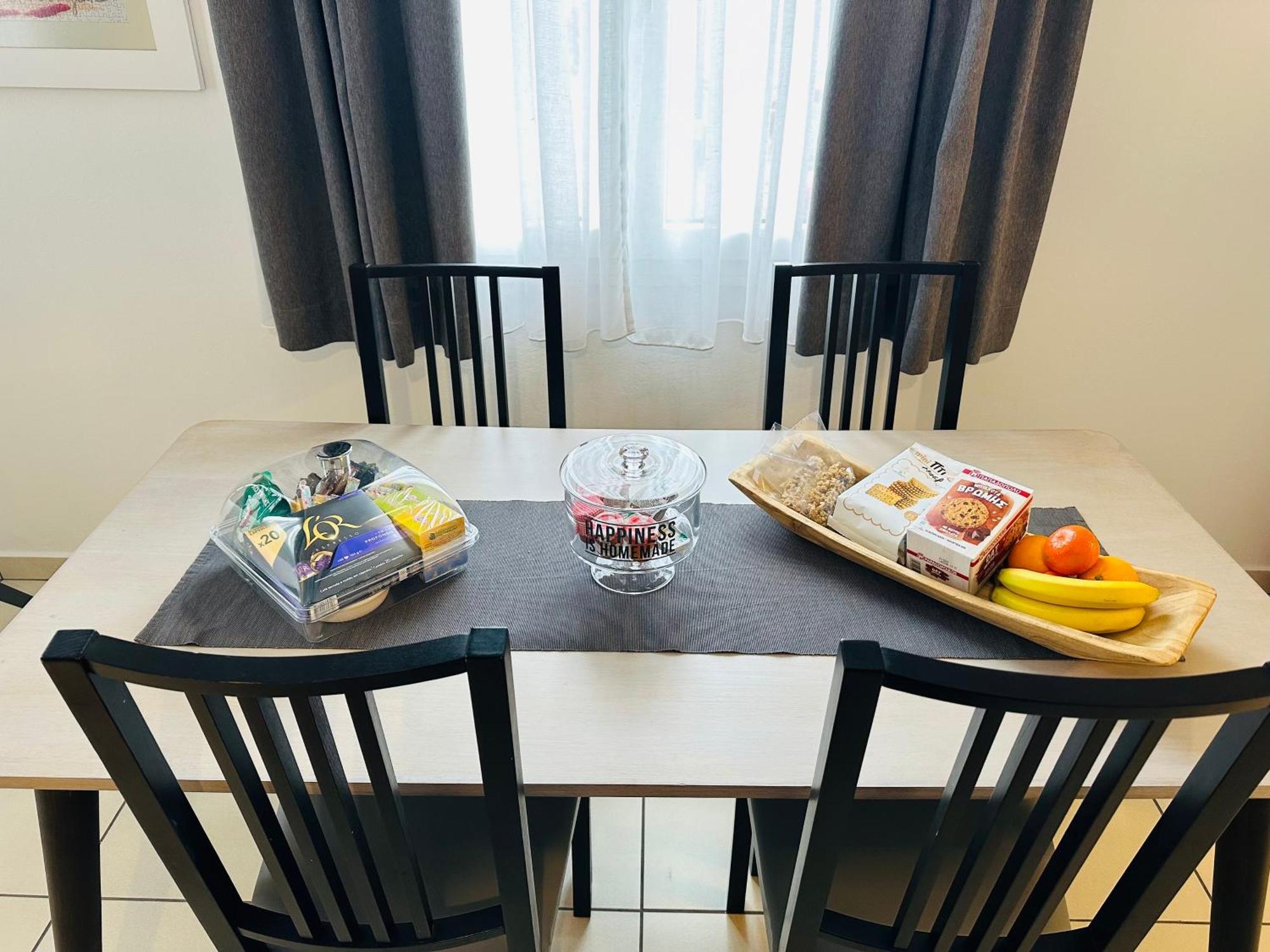 Gianna'S Apartment Central Aigio Cozy And Shining エクステリア 写真